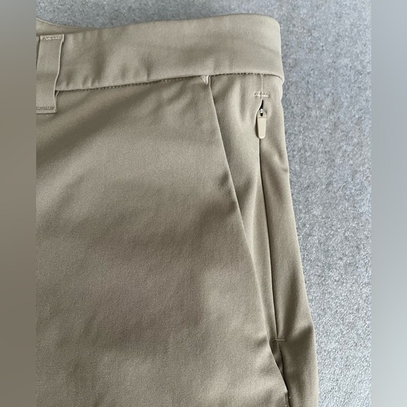 [34]Lululemon Commission Short Relaxed *Warpstreme 11" - Picture 4 of 8